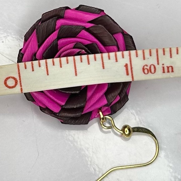 Pinwheel Palm Leaf Rose Earrings - Picture 4 of 6